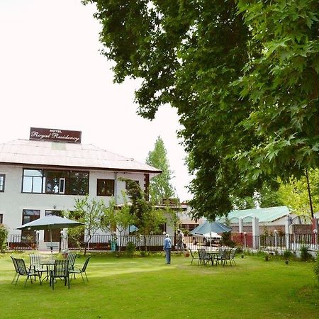 Royal Residency Hotel Srīnagar Kültér fotó