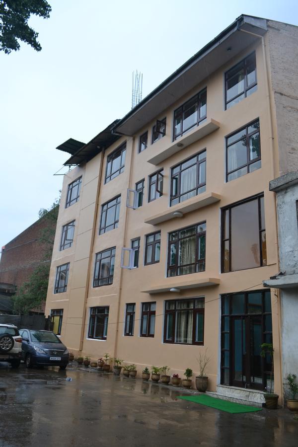 Royal Residency Hotel Srīnagar Kültér fotó